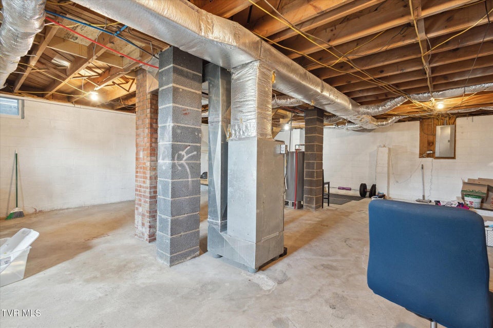 Photo #21: 103 Cottonwood Drive