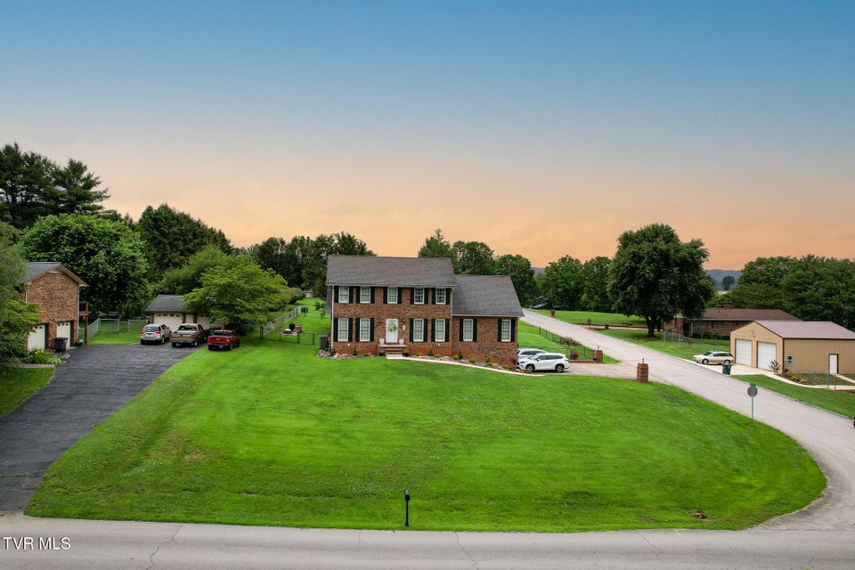 Photo #4: 735 Redwood Drive