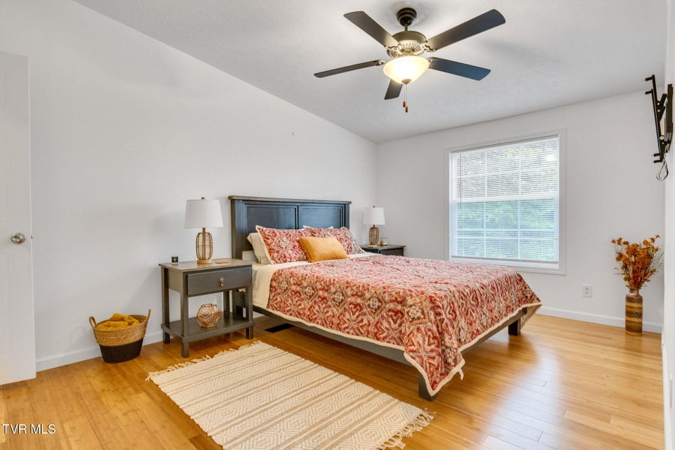 Photo #14: 802 Holbert Lane