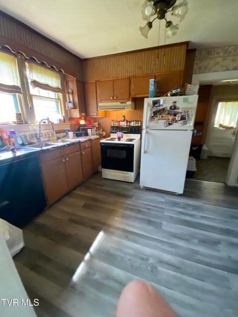 Photo #5: 4228 Sullivan Gardens Drive