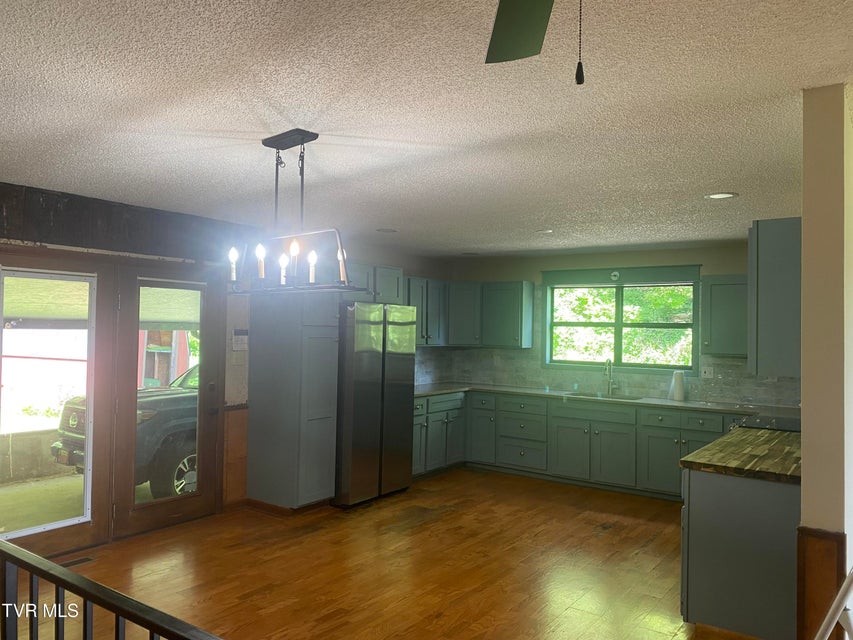 Photo #5: 261 Rainbolt Street