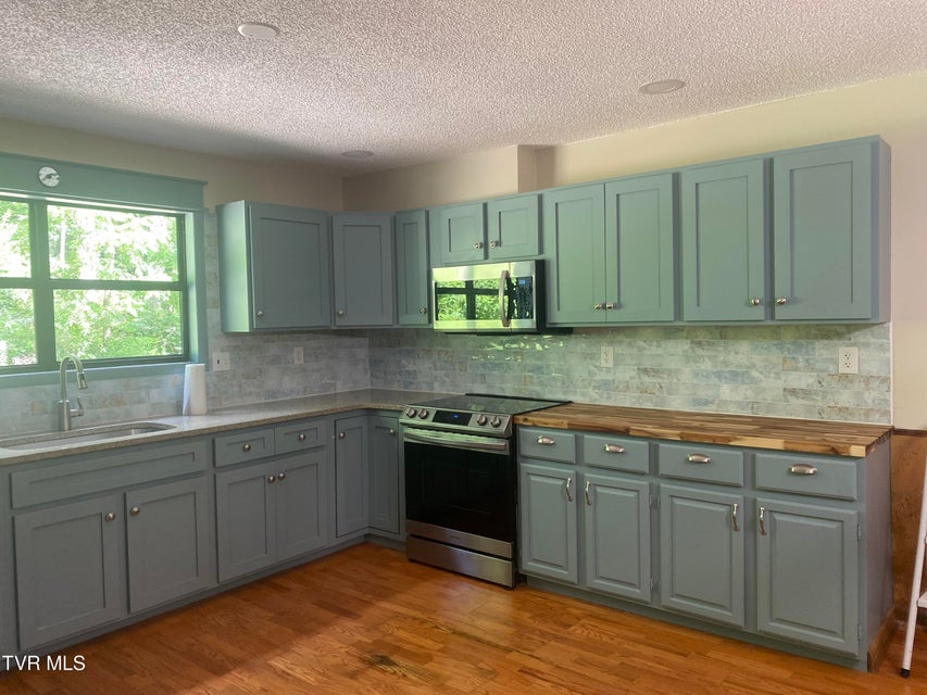 Photo #16: 261 Rainbolt Street