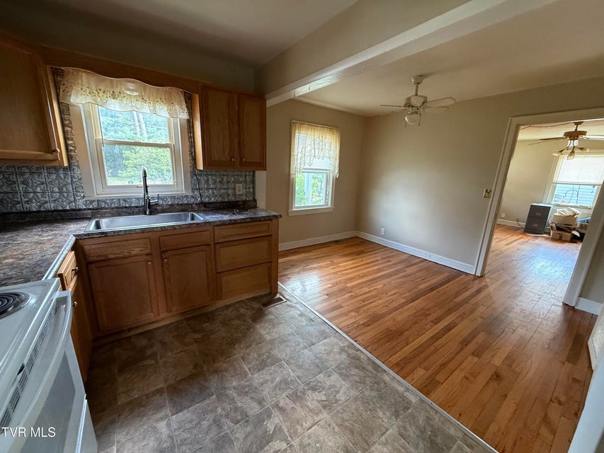 Photo #6: 609 D Street