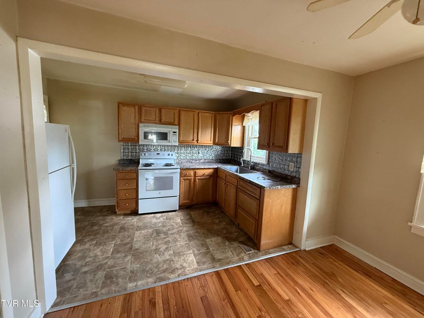 Photo #8: 609 D Street