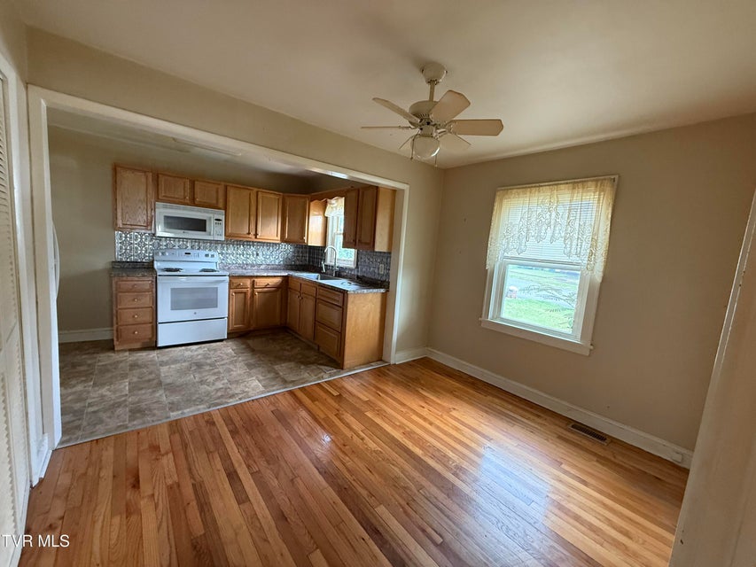 Photo #11: 609 D Street
