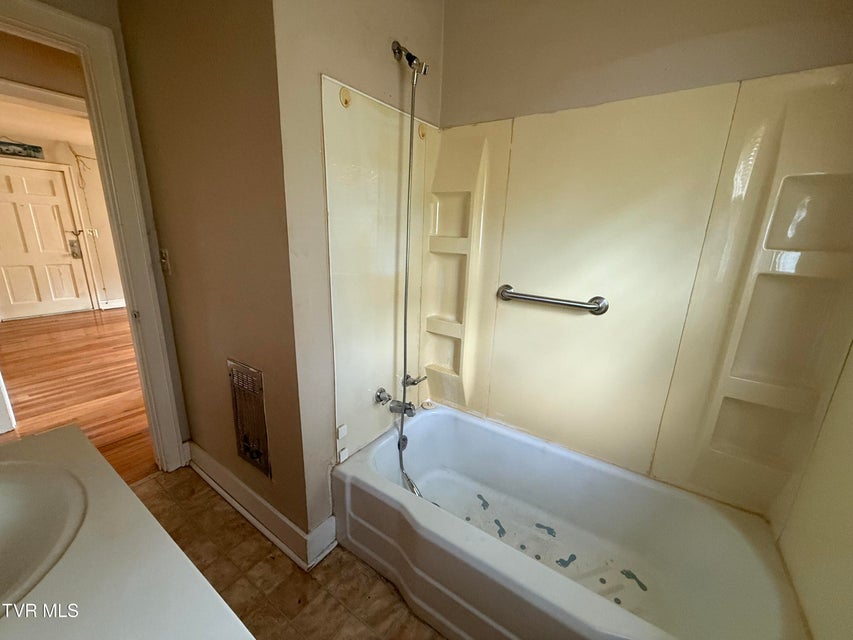Photo #18: 609 D Street