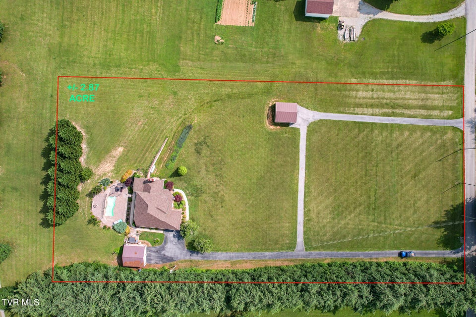 Photo #3: 945 Dashaway Road
