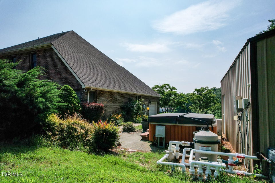 Photo #82: 945 Dashaway Road