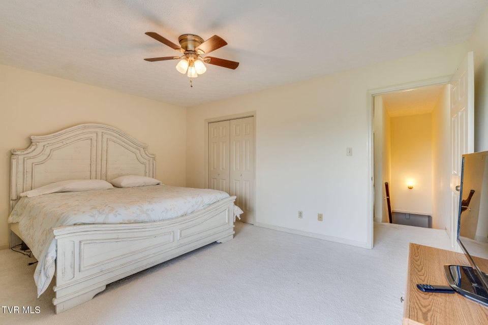 Photo #13: 151 Woodcrest Lane Lane