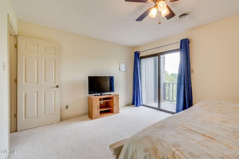 Photo #14: 151 Woodcrest Lane Lane