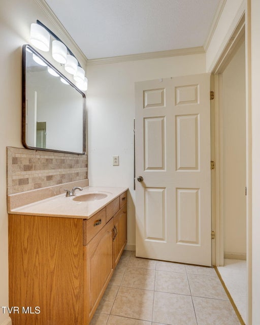 Photo #16: 151 Woodcrest Lane Lane