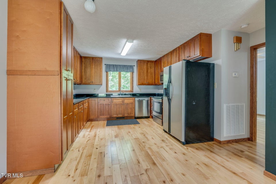Photo #8: 19435 Greenbriar Lane