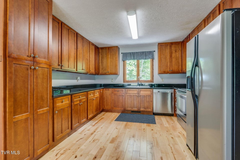 Photo #9: 19435 Greenbriar Lane