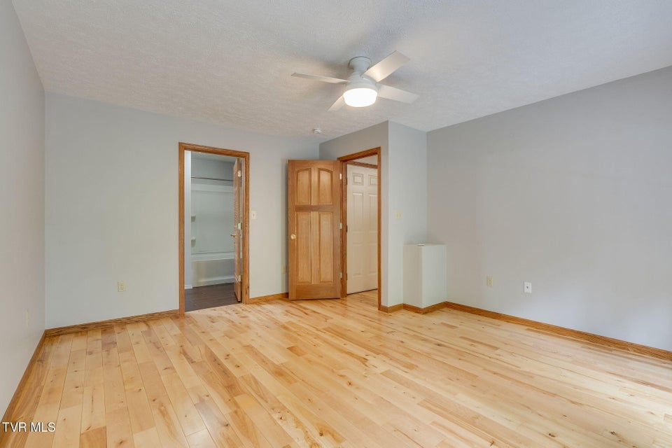 Photo #14: 19435 Greenbriar Lane