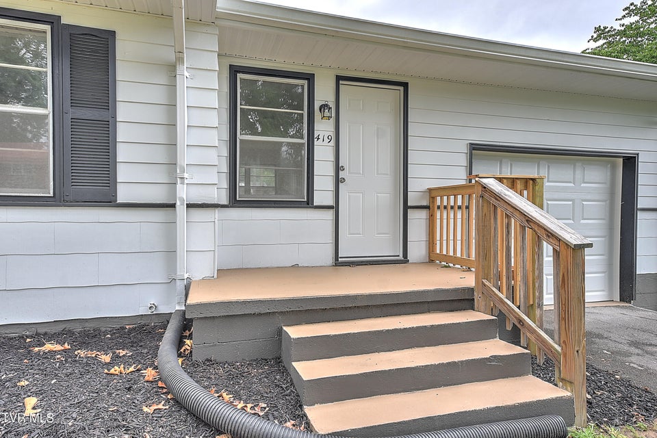 Photo #6: 419 Holly Street