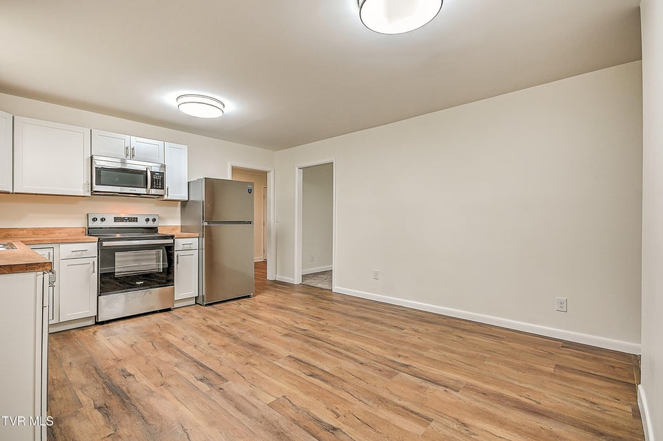 Photo #18: 419 Holly Street