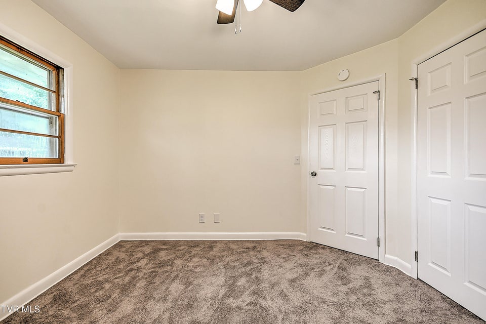 Photo #31: 419 Holly Street