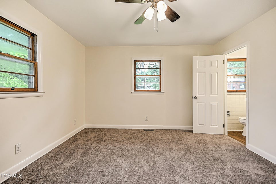 Photo #33: 419 Holly Street