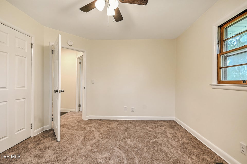 Photo #38: 419 Holly Street