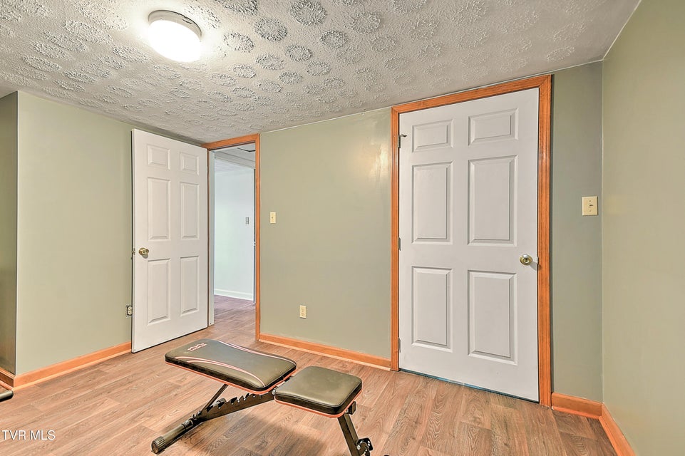 Photo #37: 2116 Hawthorne Street