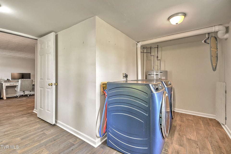 Photo #39: 2116 Hawthorne Street