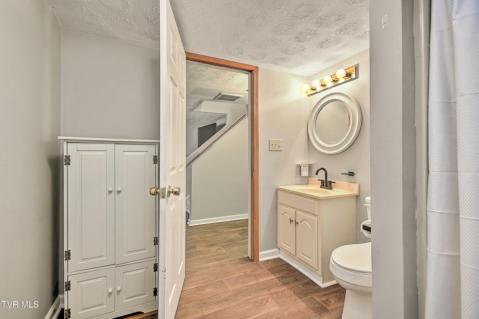 Photo #34: 2116 Hawthorne Street
