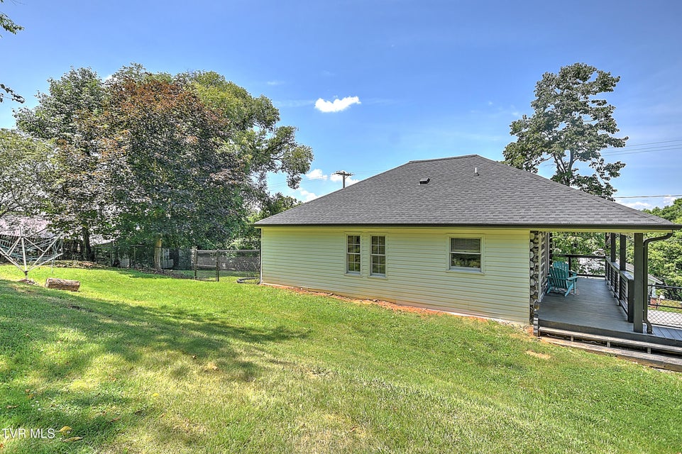 Photo #43: 2116 Hawthorne Street