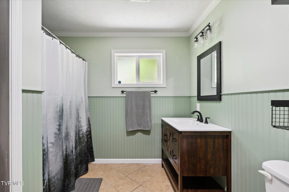 Photo #19: 151 Horseshoe Drive