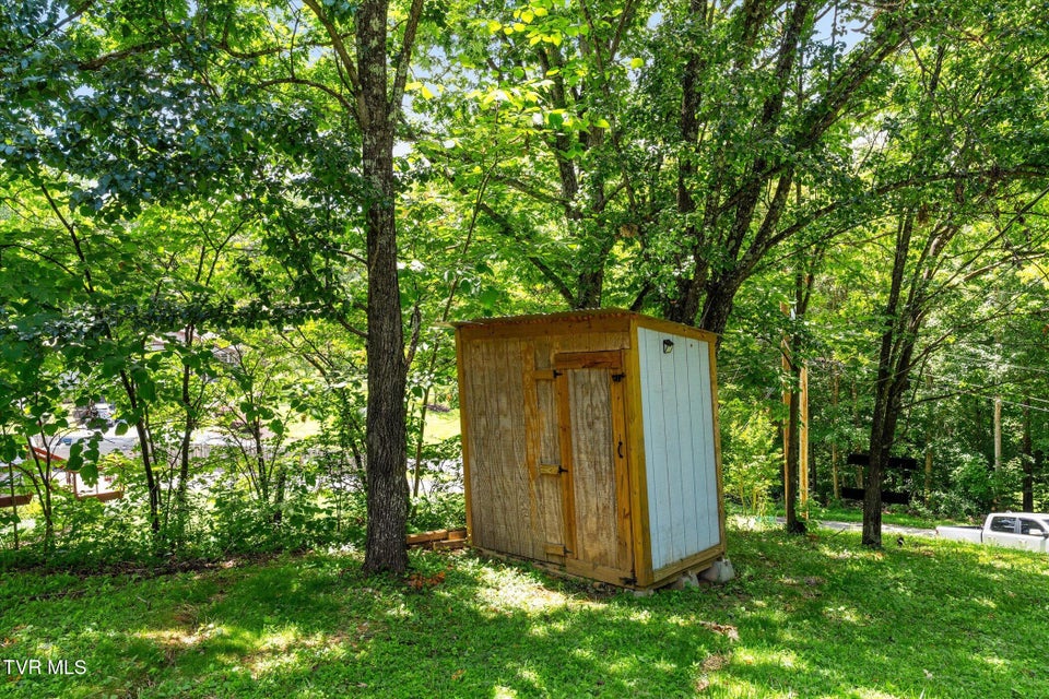 Photo #33: 151 Horseshoe Drive