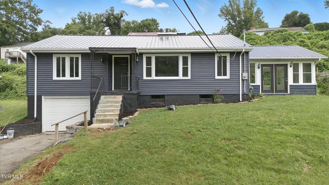 Photo #3: 3974 Memorial Boulevard