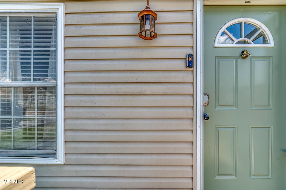 Photo #3: 2642 Broad Street