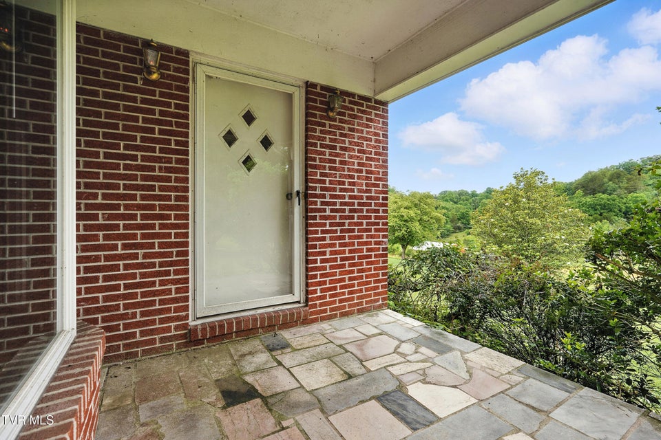 Photo #2: 134 Richmond Heights