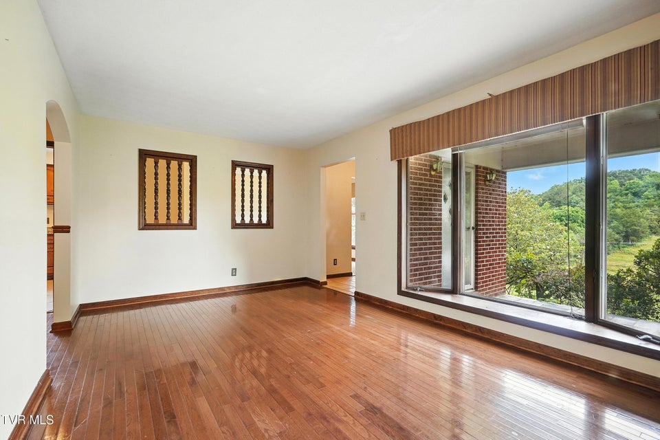 Photo #6: 134 Richmond Heights