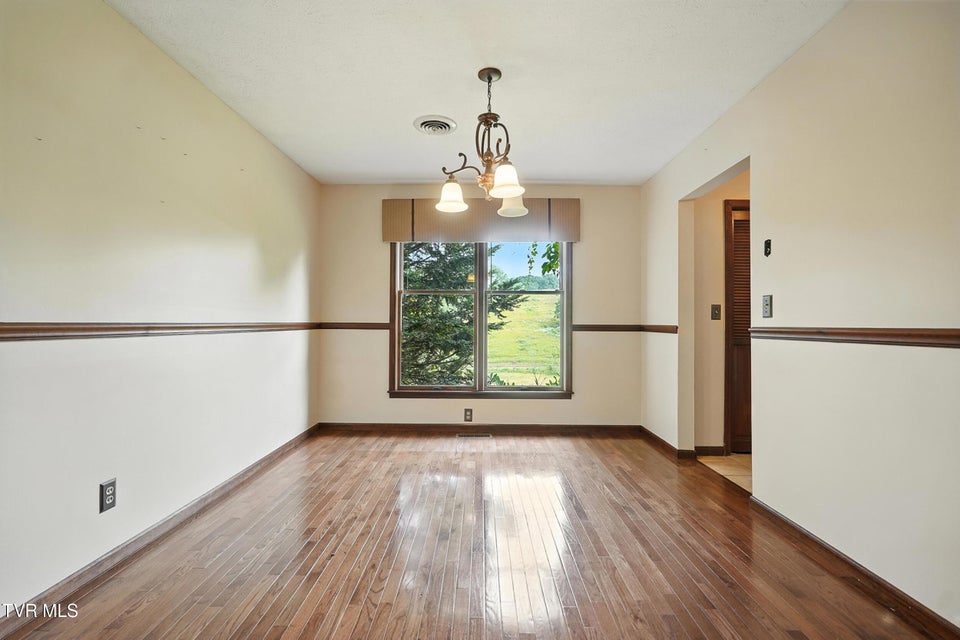 Photo #7: 134 Richmond Heights