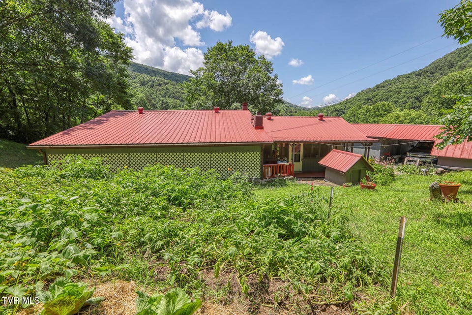 Photo #11: 120 Hammond Road
