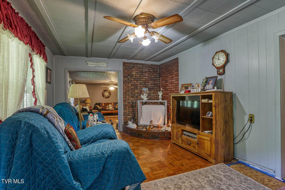 Photo #18: 120 Hammond Road