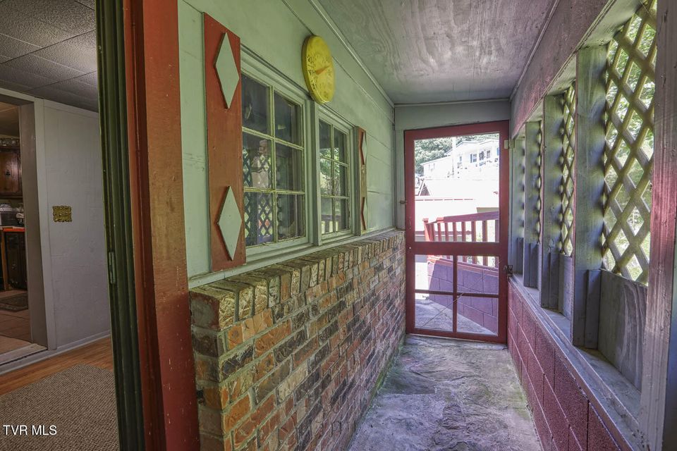 Photo #25: 120 Hammond Road