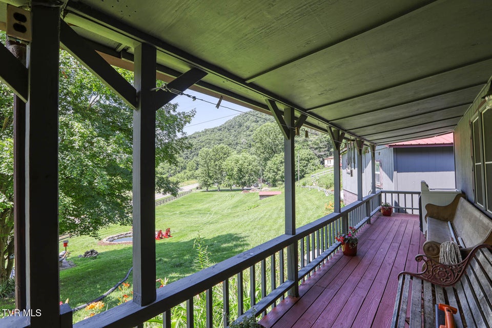 Photo #32: 120 Hammond Road