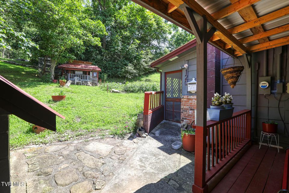 Photo #37: 120 Hammond Road