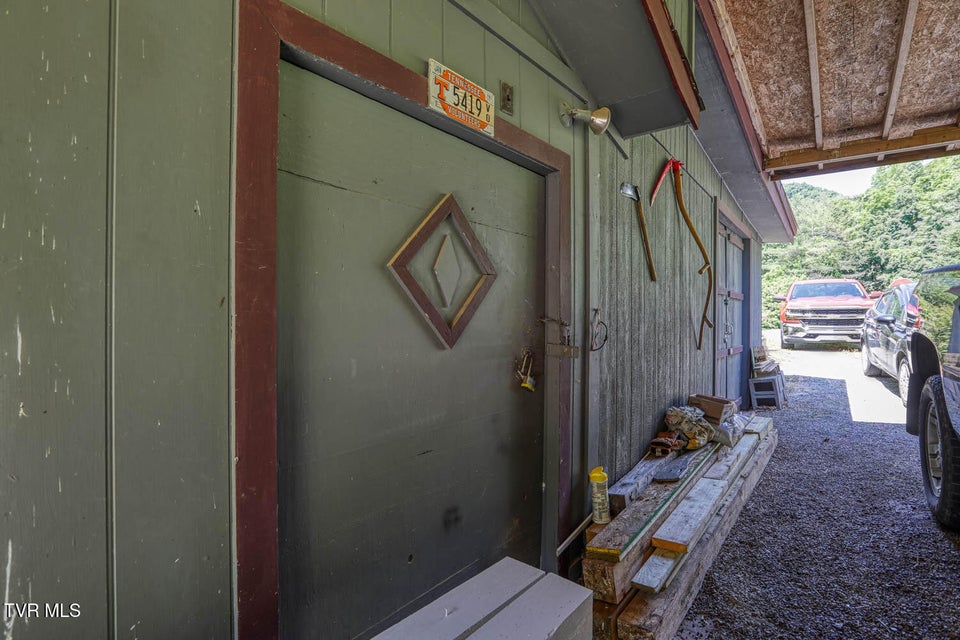Photo #39: 120 Hammond Road
