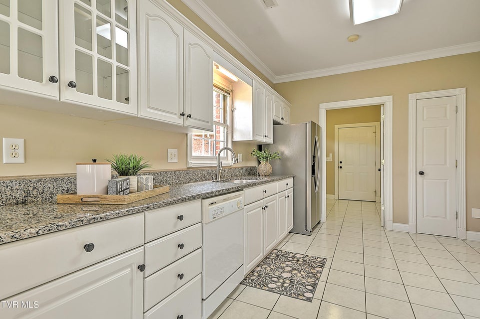 Photo #23: 1813 Waters Edge Dr Drive