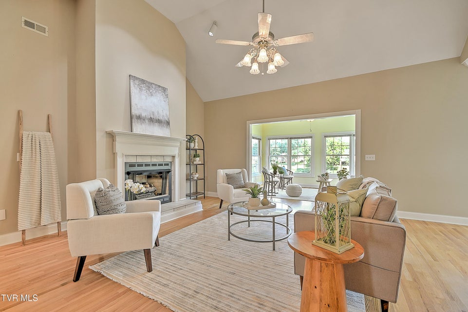 Photo #11: 1813 Waters Edge Dr Drive