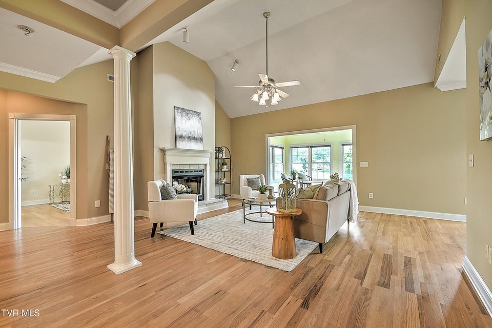 Photo #10: 1813 Waters Edge Dr Drive