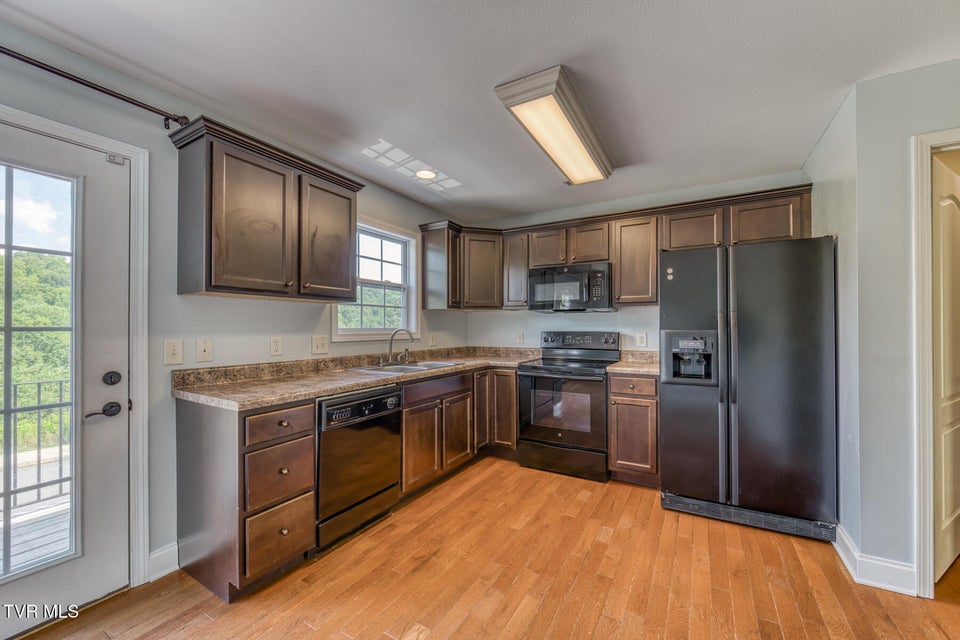 Photo #4: 668 Grays Pointe Court