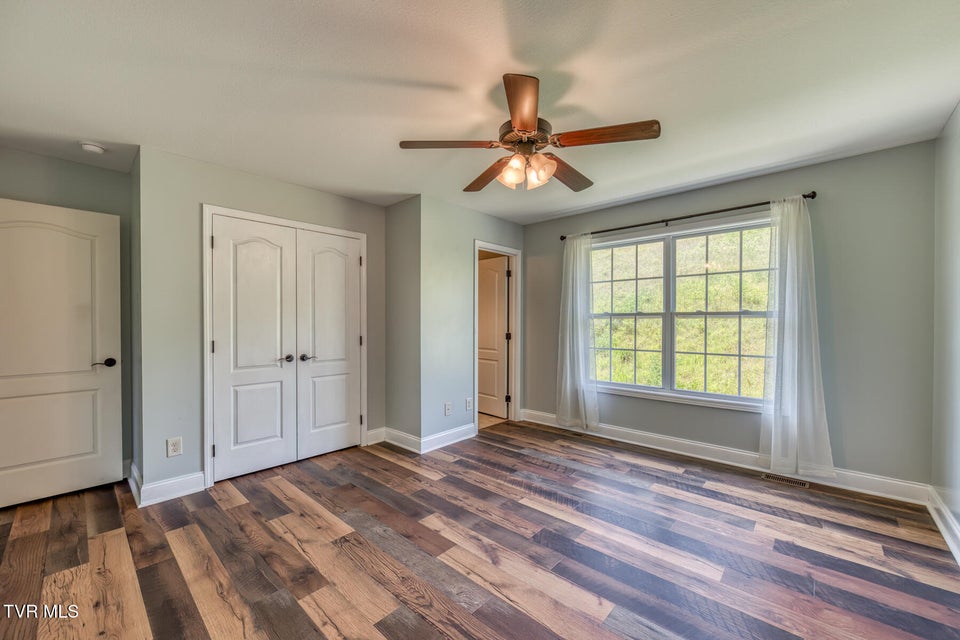 Photo #21: 668 Grays Pointe Court