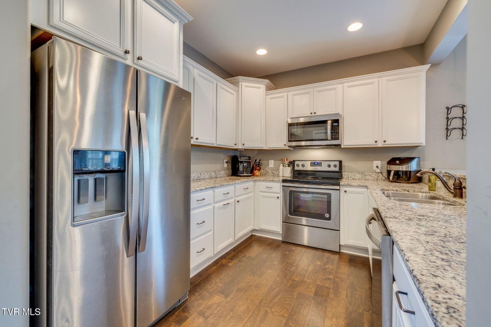 Photo #8: 2384 Poplar Ridge Court