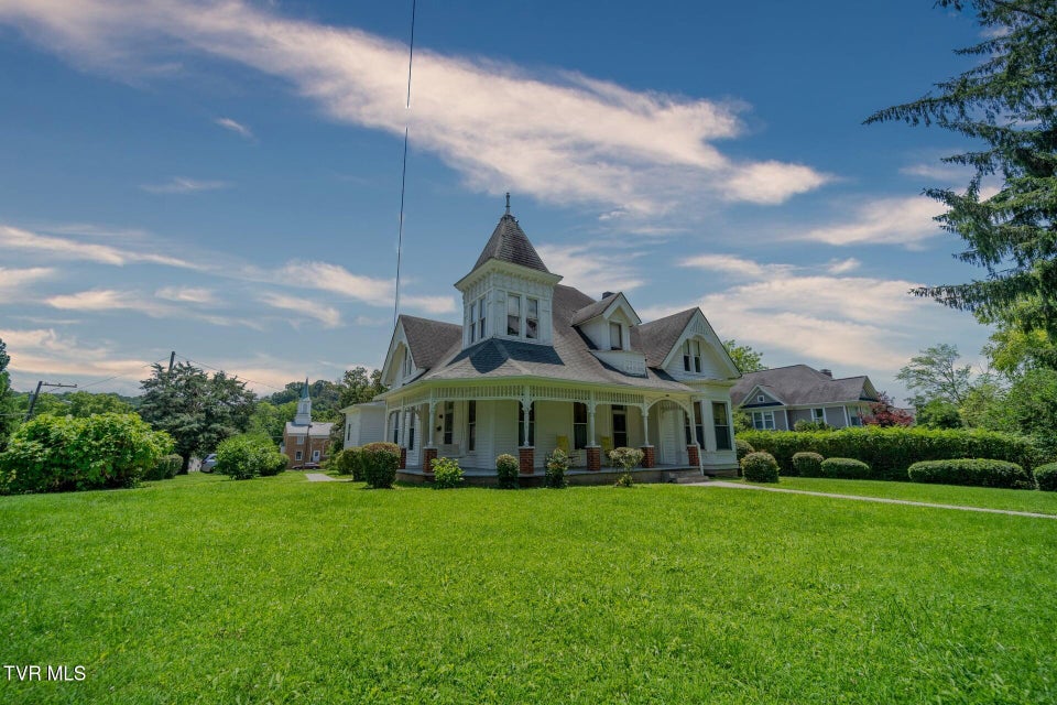 Photo #74: 438 Main Street