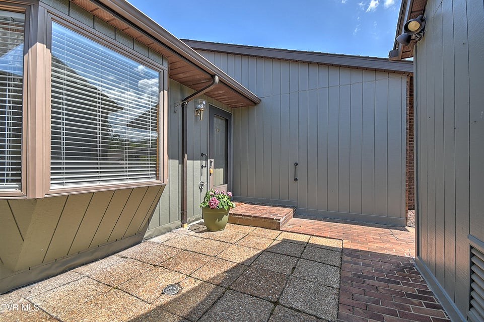Photo #8: 465 Manor Drive