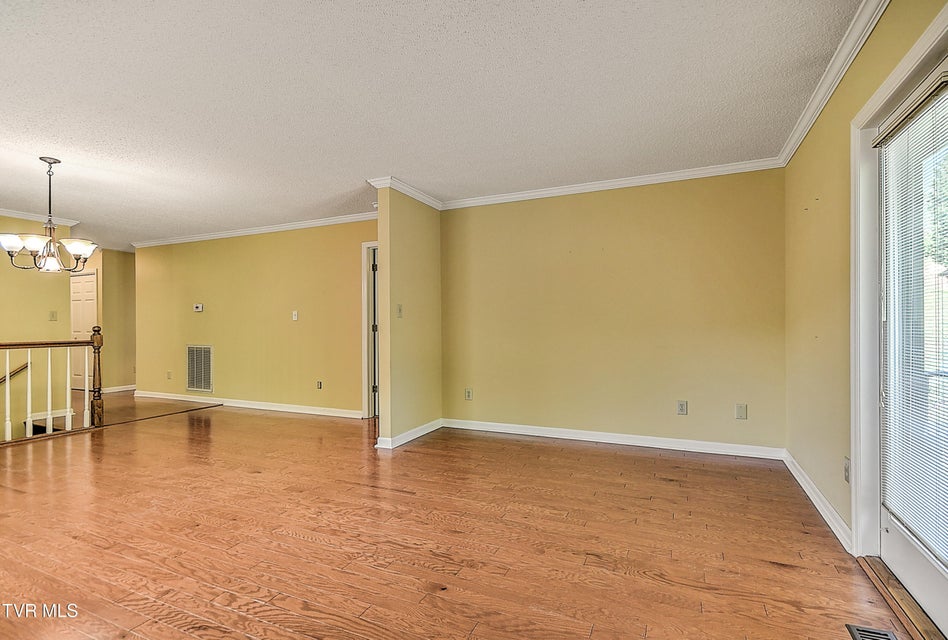 Photo #11: 465 Manor Drive