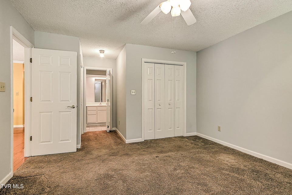 Photo #5: 465 Manor Drive